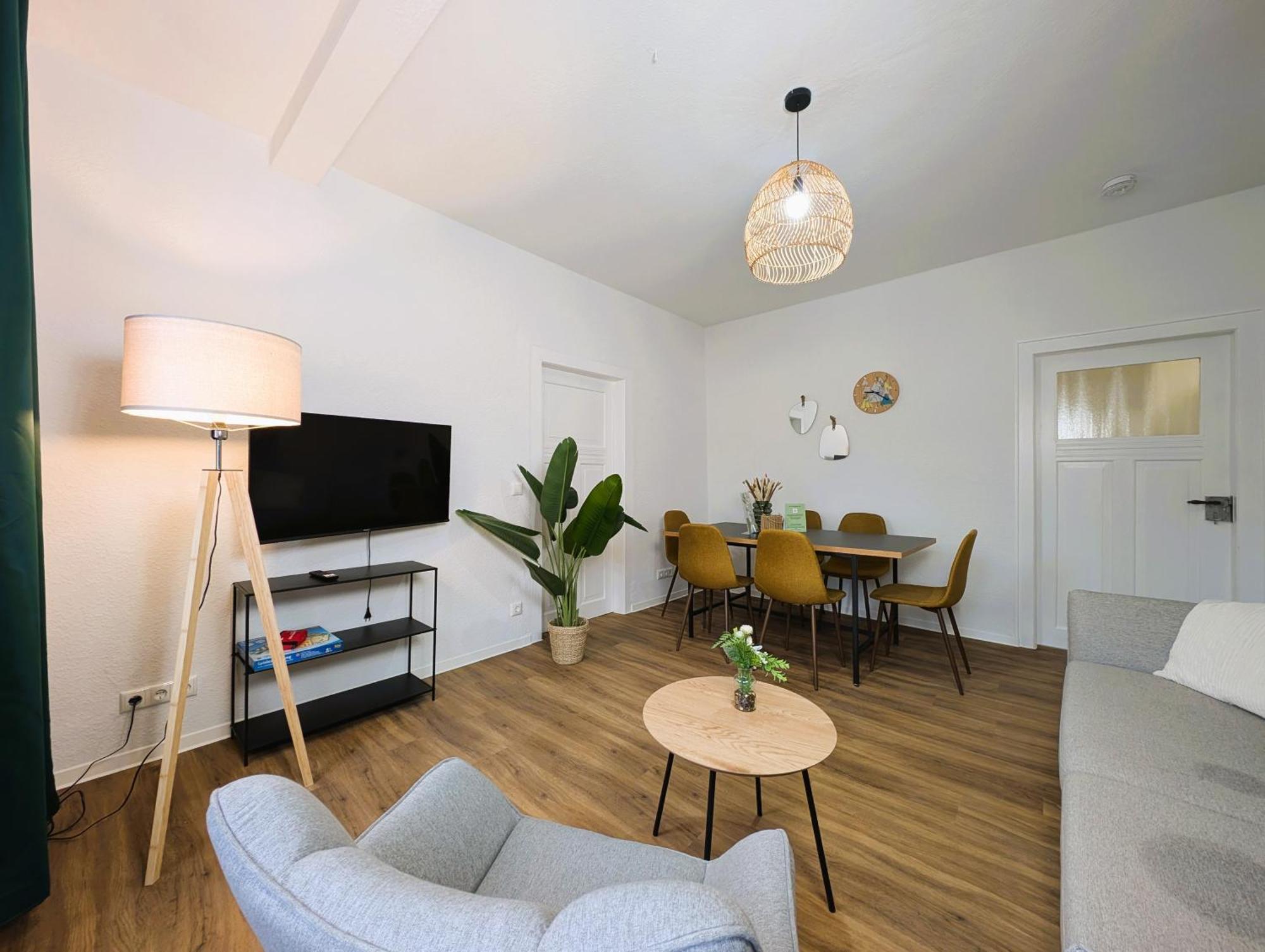 Bohnapartments - Topfmarkt Xxl Suiten - Neu In Top Zentrumslage, Vollausstattung, Wlan, Parkplaetze イルメナウ エクステリア 写真