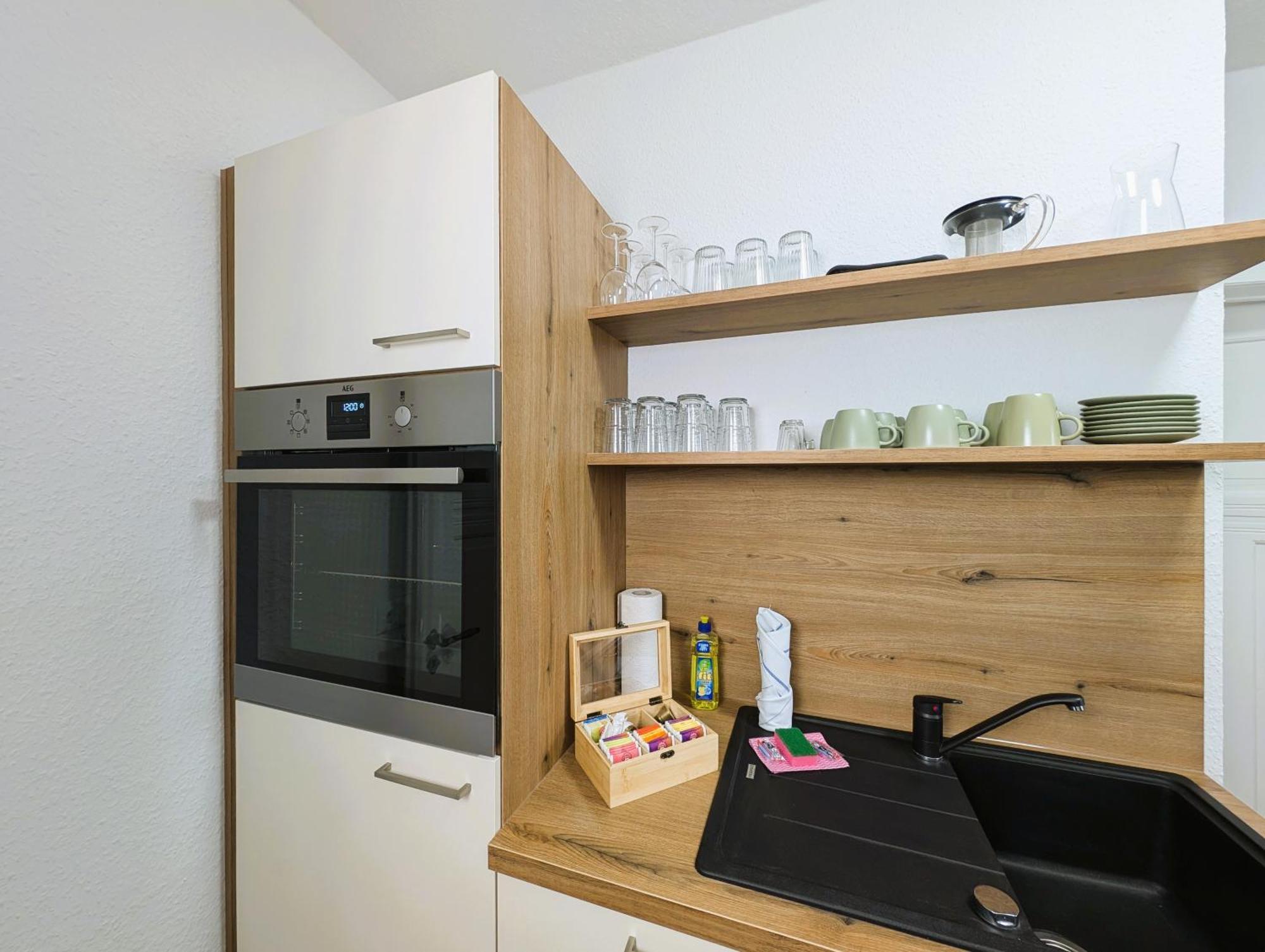 Bohnapartments - Topfmarkt Xxl Suiten - Neu In Top Zentrumslage, Vollausstattung, Wlan, Parkplaetze イルメナウ エクステリア 写真