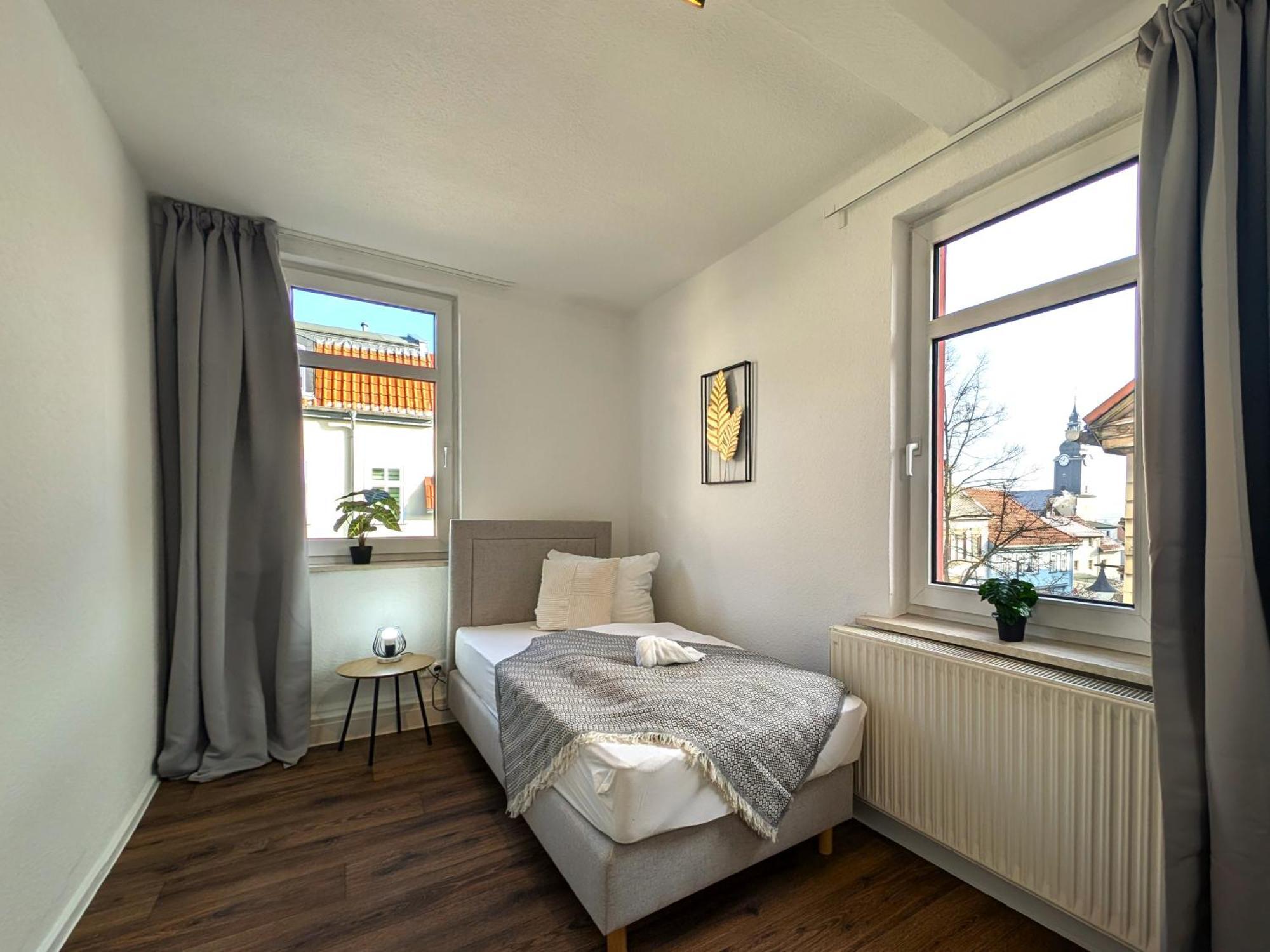 Bohnapartments - Topfmarkt Xxl Suiten - Neu In Top Zentrumslage, Vollausstattung, Wlan, Parkplaetze イルメナウ エクステリア 写真