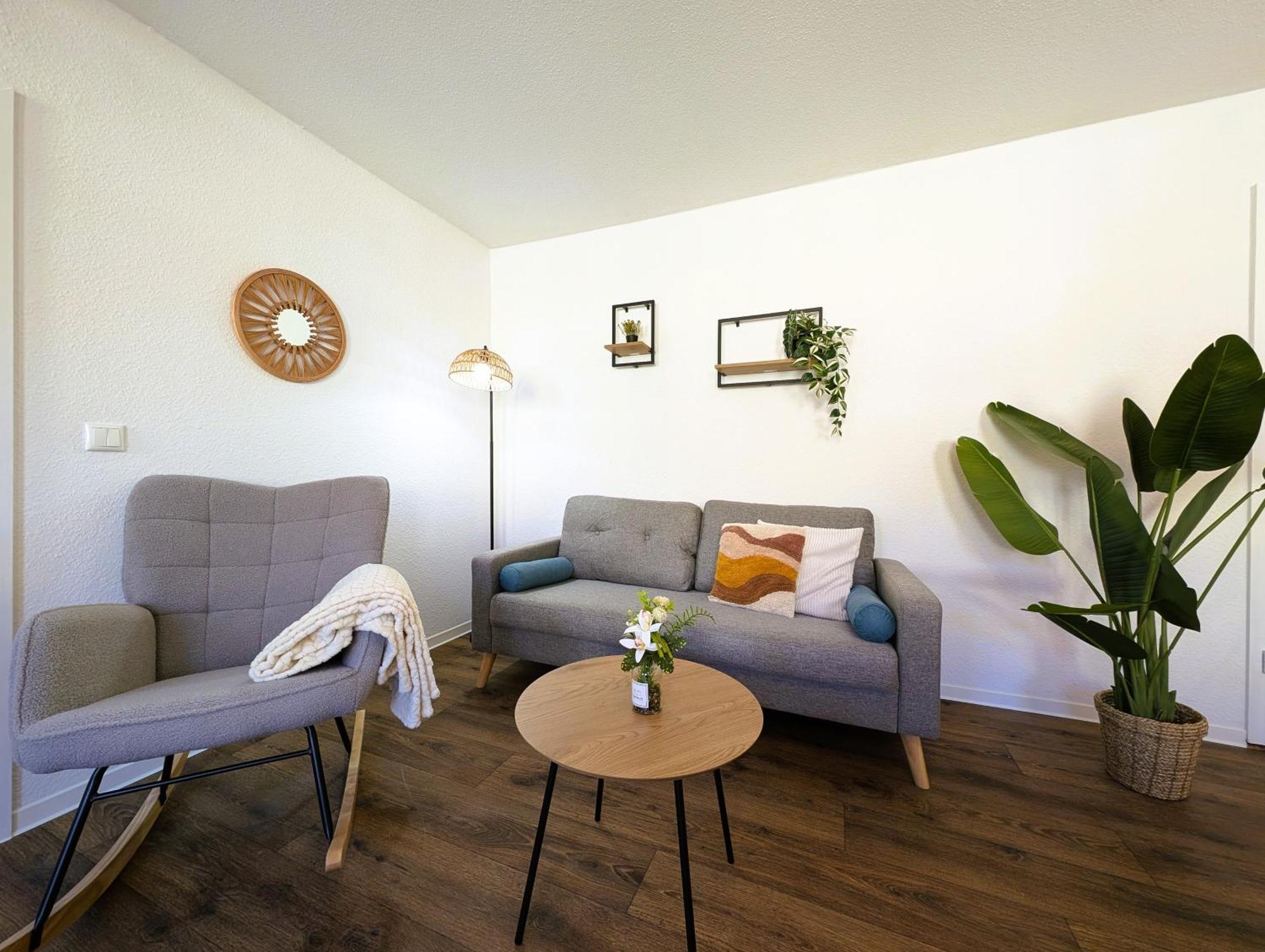 Bohnapartments - Topfmarkt Xxl Suiten - Neu In Top Zentrumslage, Vollausstattung, Wlan, Parkplaetze イルメナウ エクステリア 写真