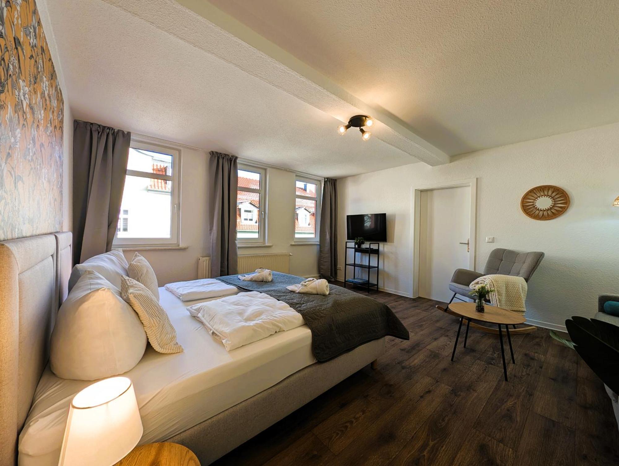 Bohnapartments - Topfmarkt Xxl Suiten - Neu In Top Zentrumslage, Vollausstattung, Wlan, Parkplaetze イルメナウ エクステリア 写真