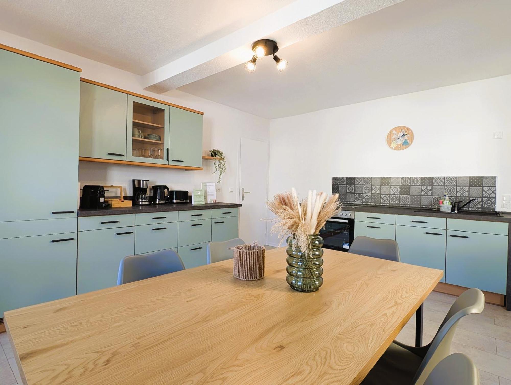 Bohnapartments - Topfmarkt Xxl Suiten - Neu In Top Zentrumslage, Vollausstattung, Wlan, Parkplaetze イルメナウ エクステリア 写真